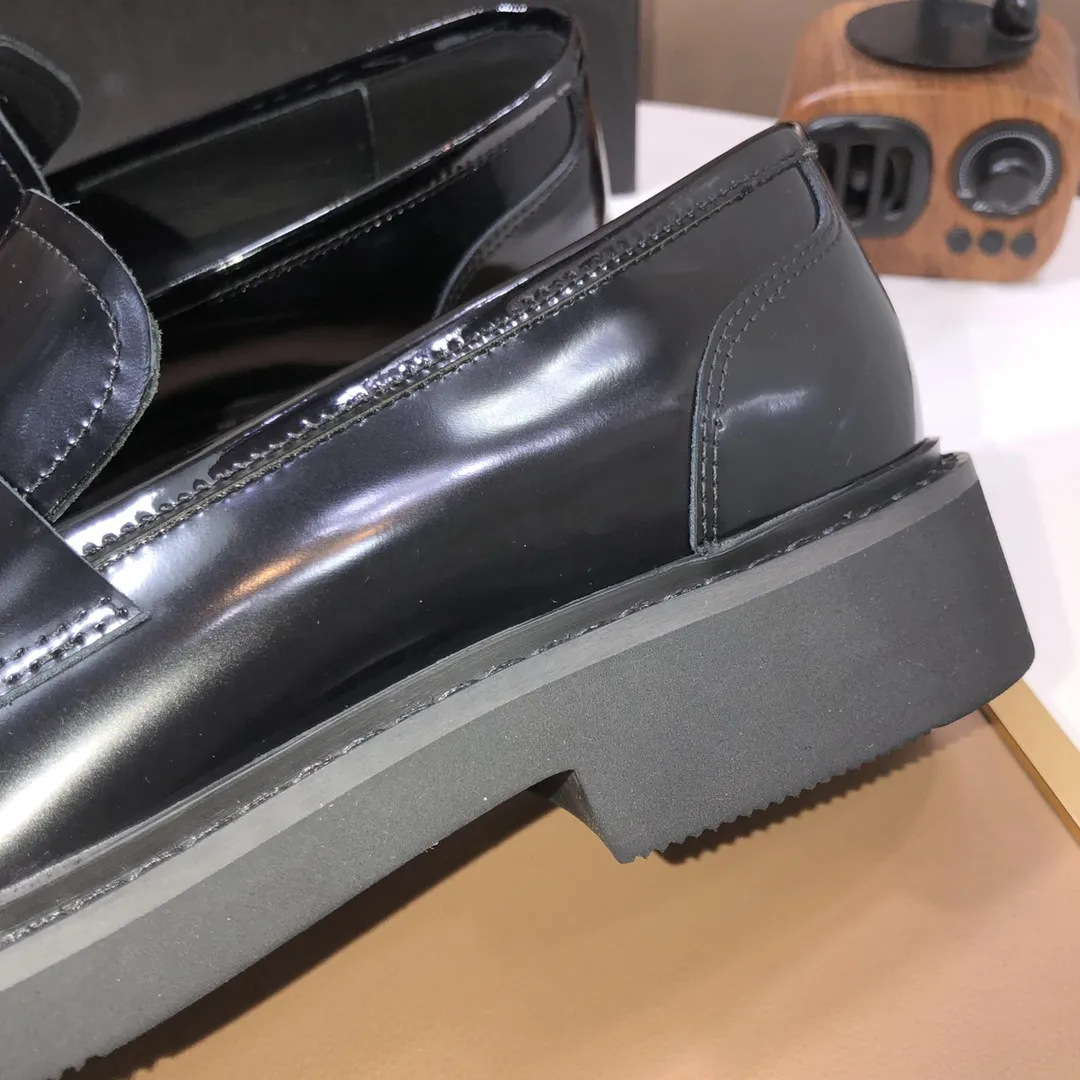 Men's shoes 💰680💰[Dior] (water-dyed cowhide lining) Dior original 1:1 high-quality factory, imported original materials, imported version of raw cowhide, water-dyed cowhide lining, original TPU outsole, code number: 38-44